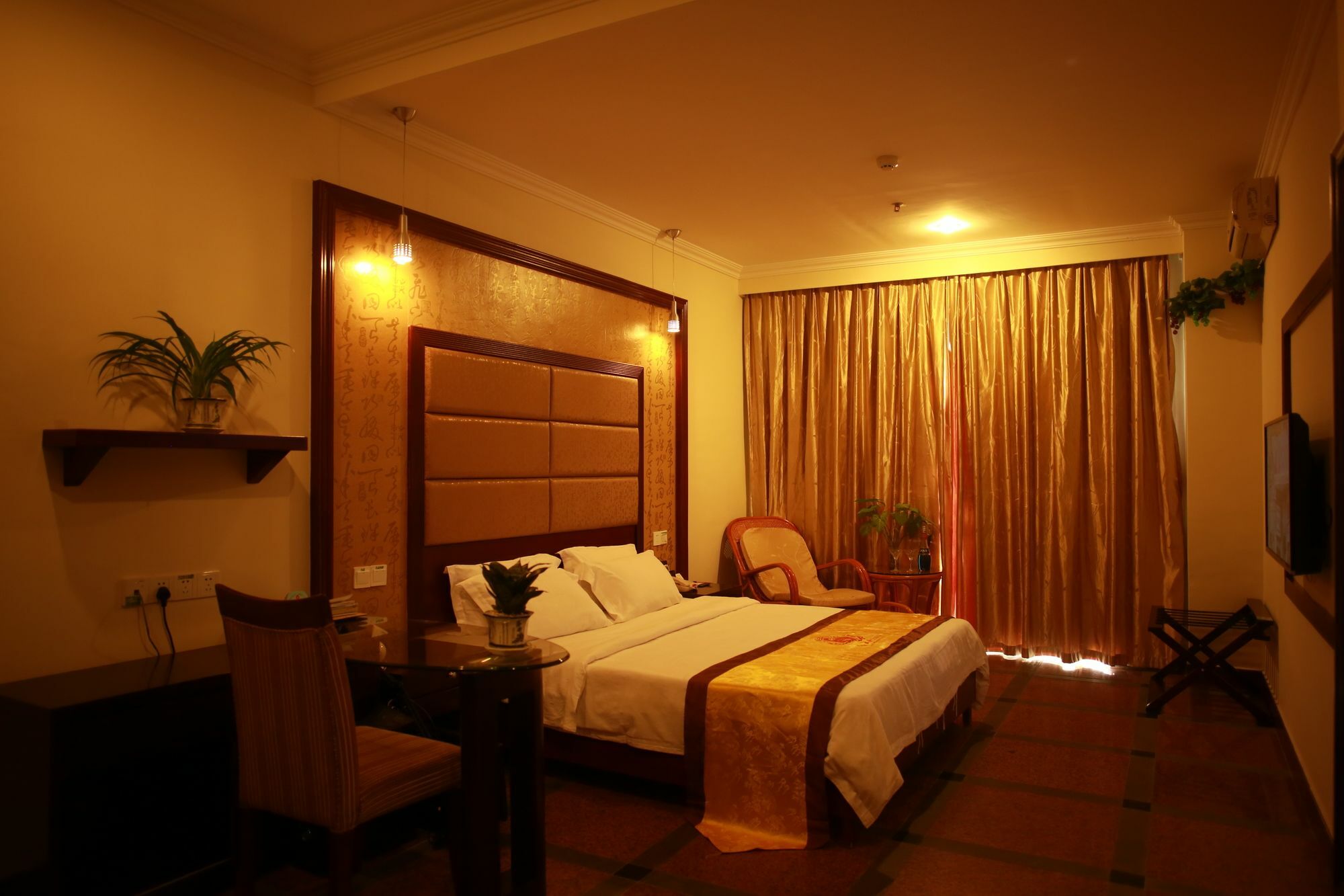 Harvest Seaview Hotel Sanya Exterior photo